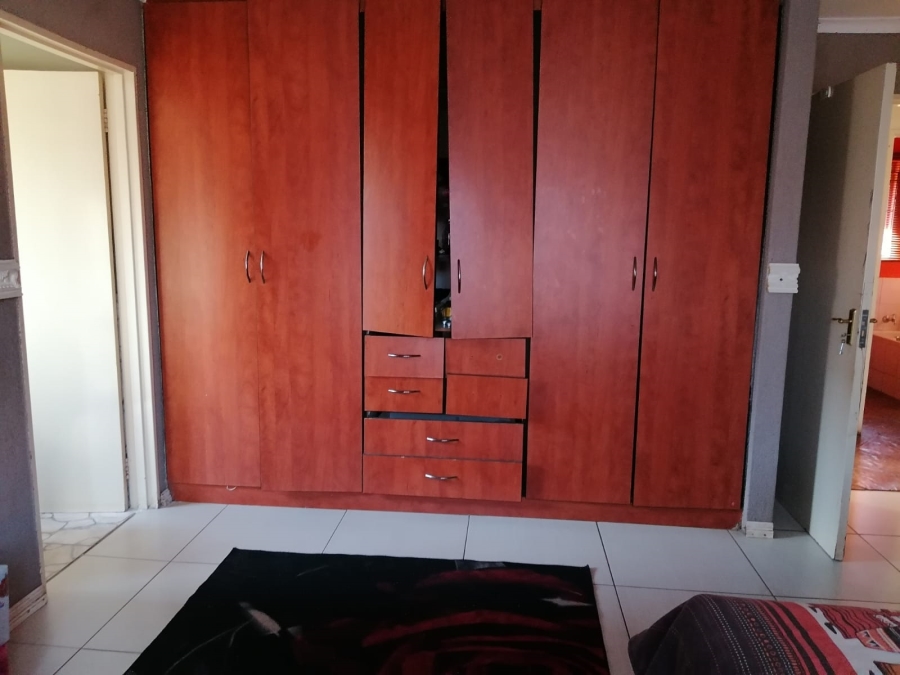 3 Bedroom Property for Sale in Geelhoutpark North West